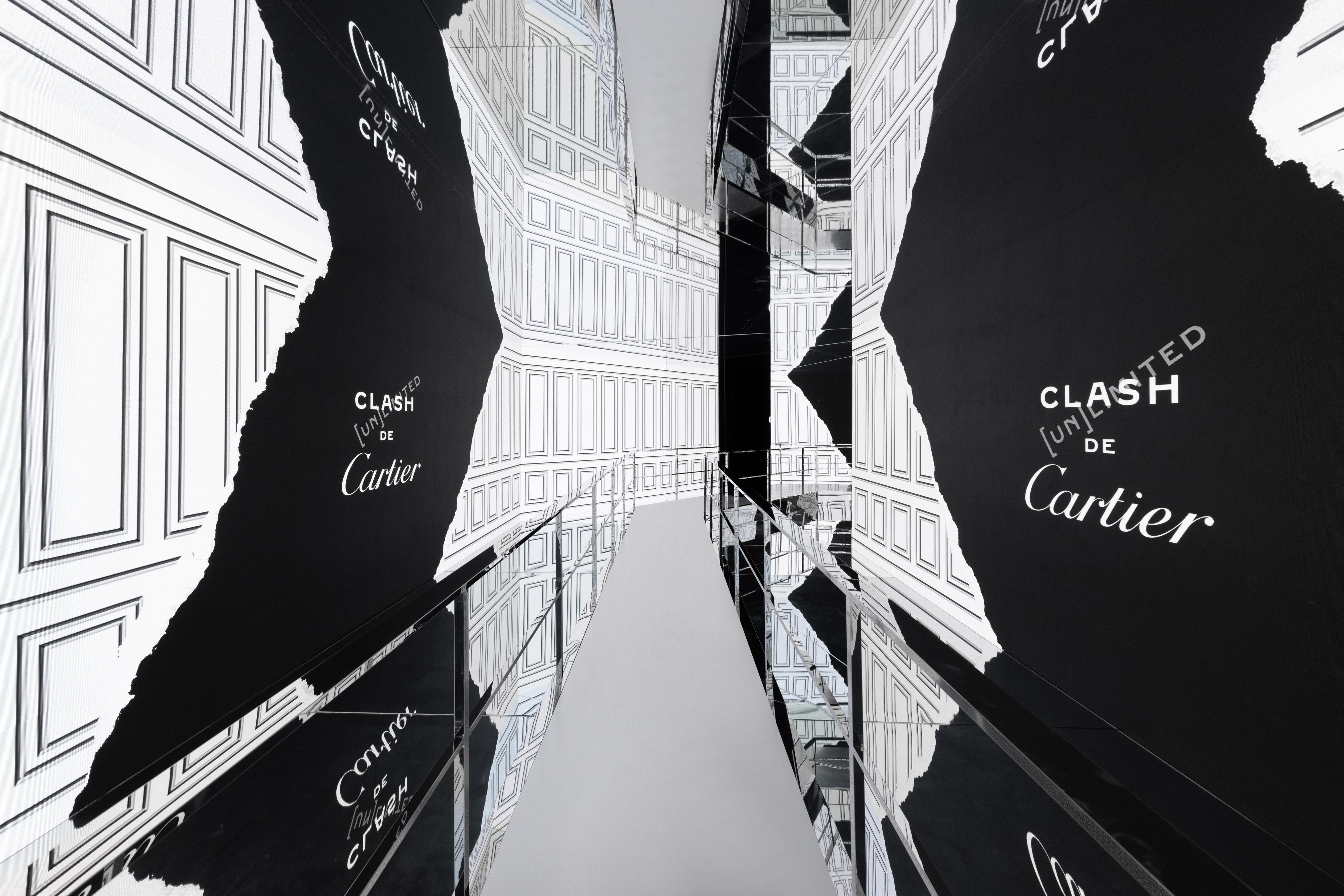 Immersive GiantMirror projections and reflections - expo entrance