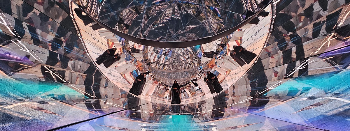 Kaleidoscopic mirror tunnel steals the show