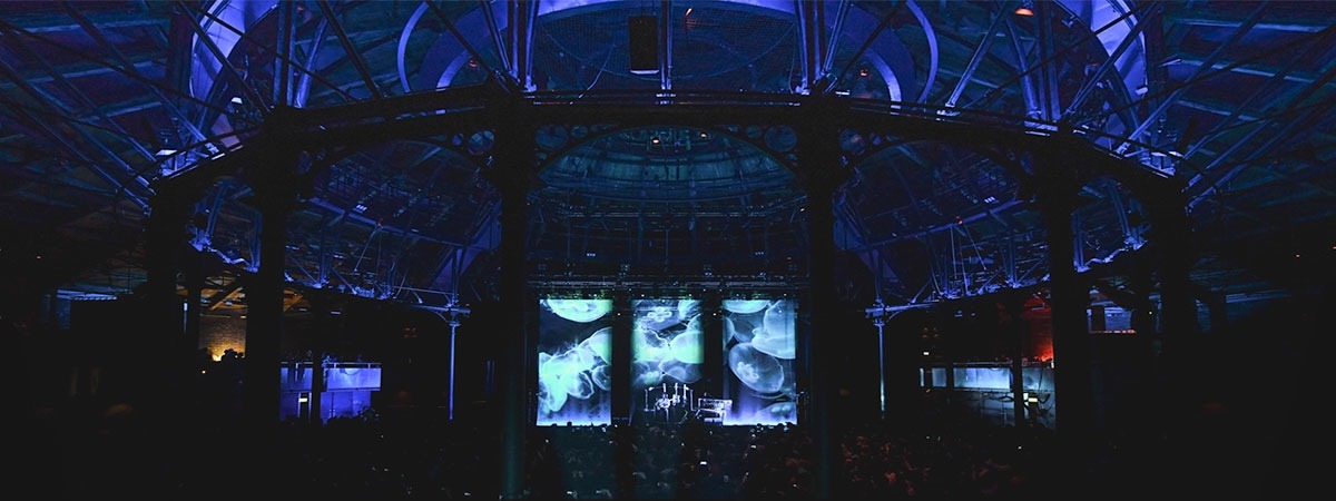 FKJ Tour - projection on black voile