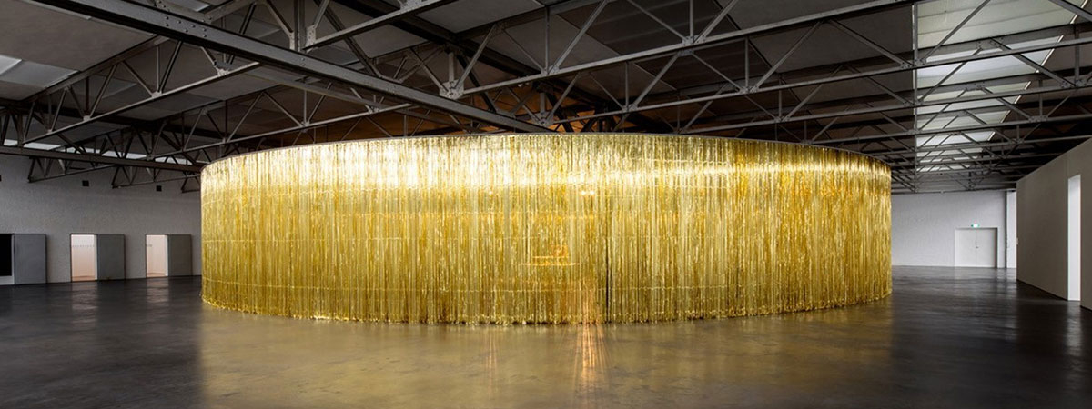 ShowTex SlitDrape for Woman in E - Ragnar Kjartansson