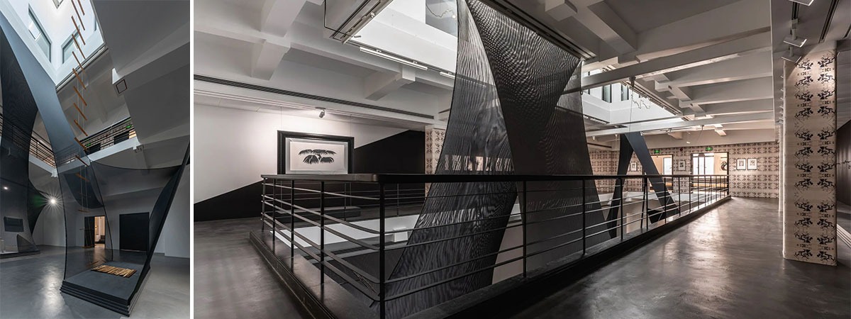 Flame-retardant stretch fabric decorates museum expo