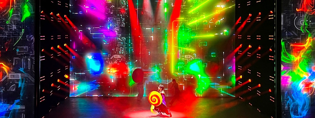 Immersive holographic projections using invisible scrims