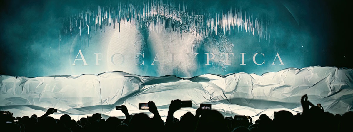 Diffuser curtain for concert tour