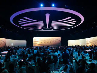 ShowTex GiantMirror, DekoMolton, Backlit Delux Print, RP Off-White, FP High Contrast, FeatherSilk for Nakheel Palm Jebel Ali Launch
