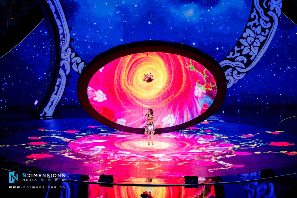 Circle-shaped GiantMirror by ShowTex for CCTV Chinese Valentine's Day 2017
