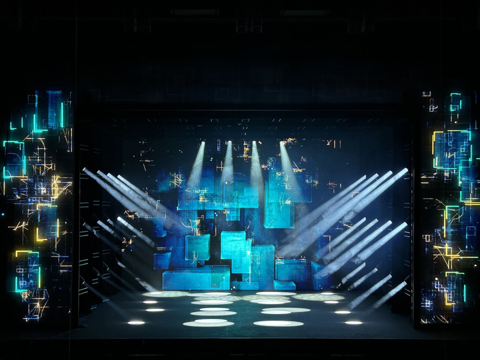 Immersive holographic projections using invisible scrims