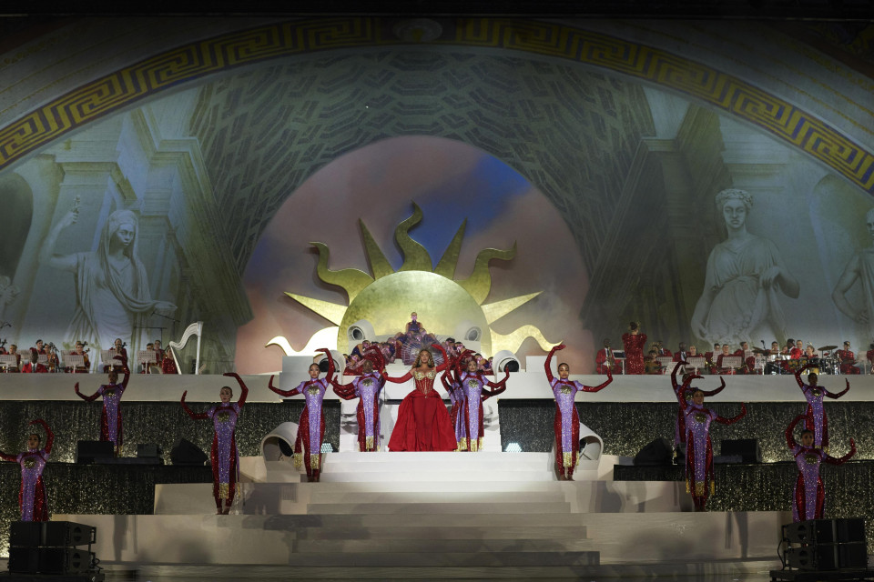 Beyoncé at Atlantis the Royal