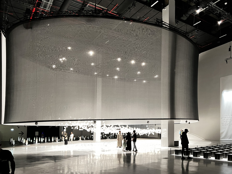 See-through scrim mounted in a circular 3D structure
