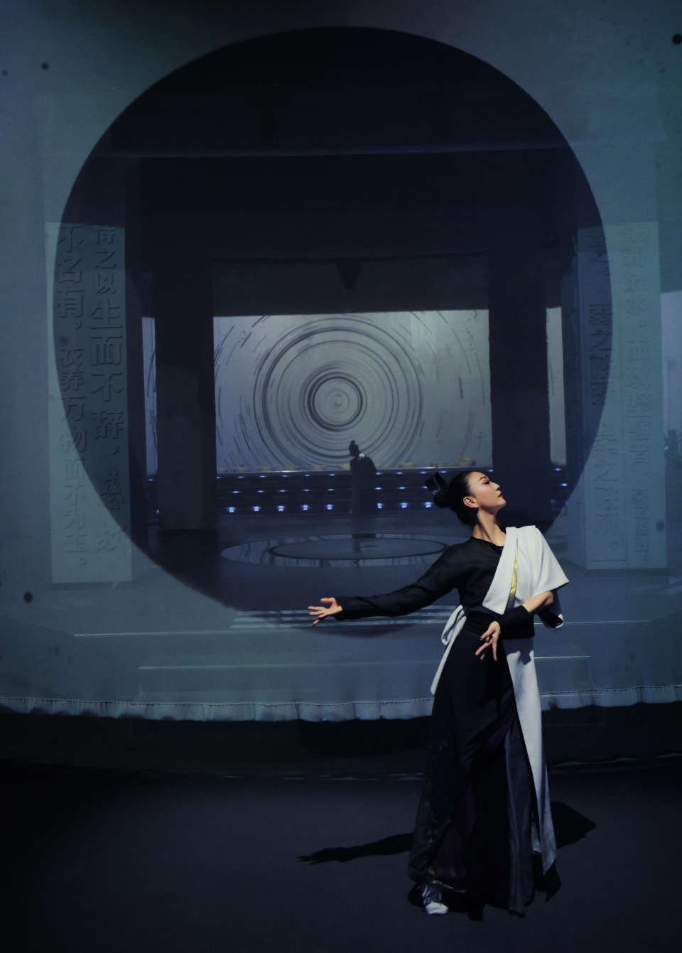 ShowTex hologram scrim for Mount Laojunshan