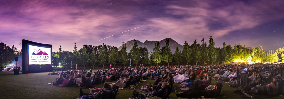 The Galileo Project - Touring open air cinema - Outdoor projection screen