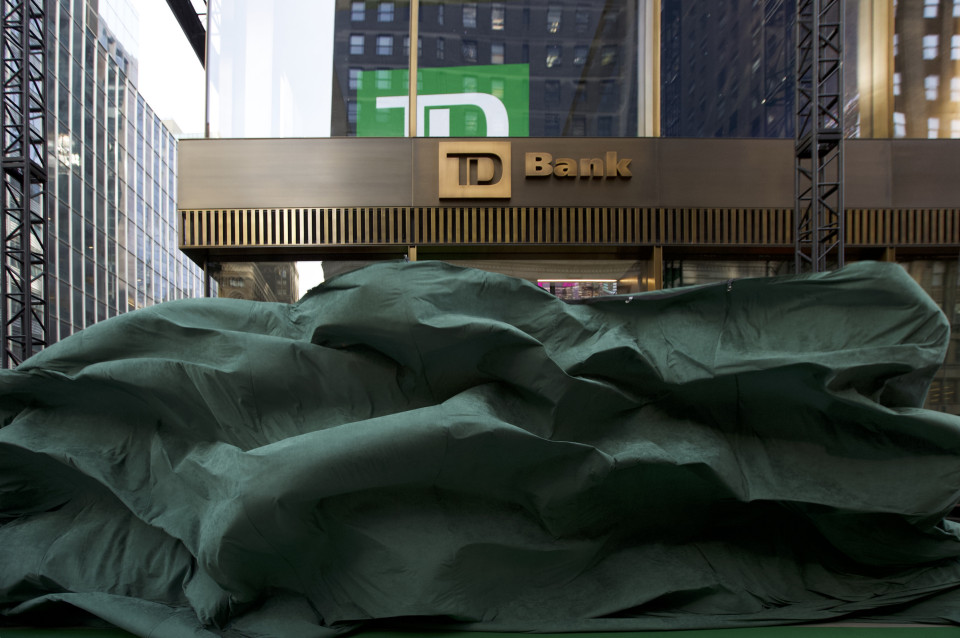 Kabuki 30 reveal systems drop XL fabric to reveal brand-new buidling