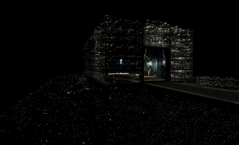 Exposition design with blackout fabrics and transparent sheers