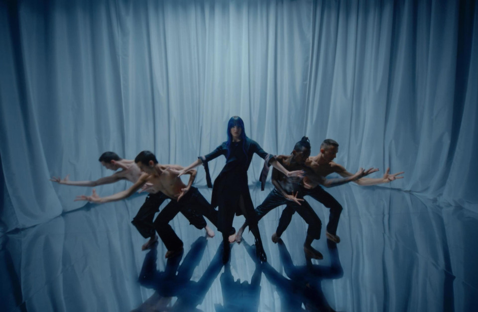Blue backlit backdrop to dress up the Hiroshima videoclip