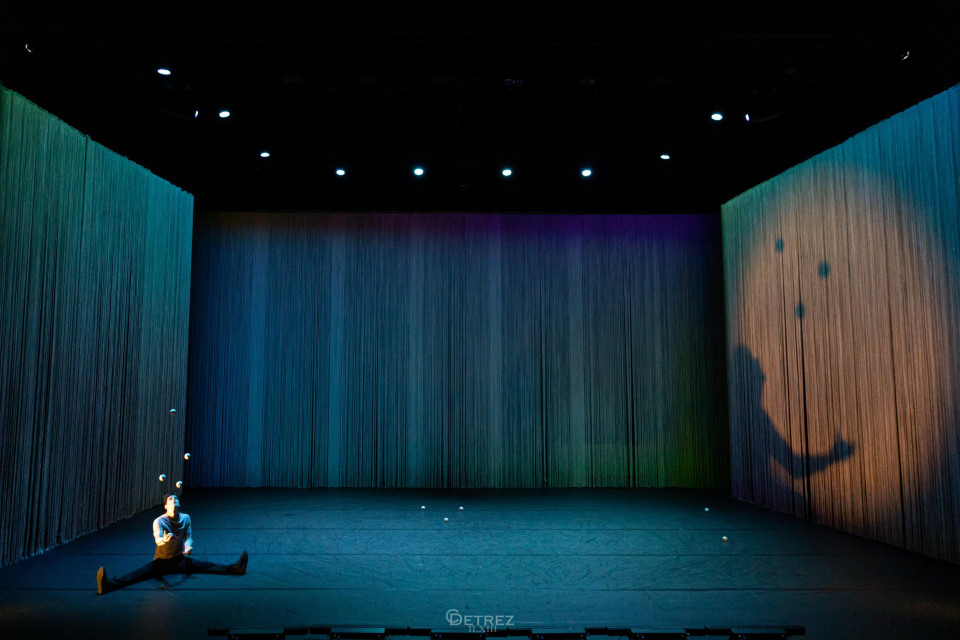 Projection on a versatile string curtain stage backdrop