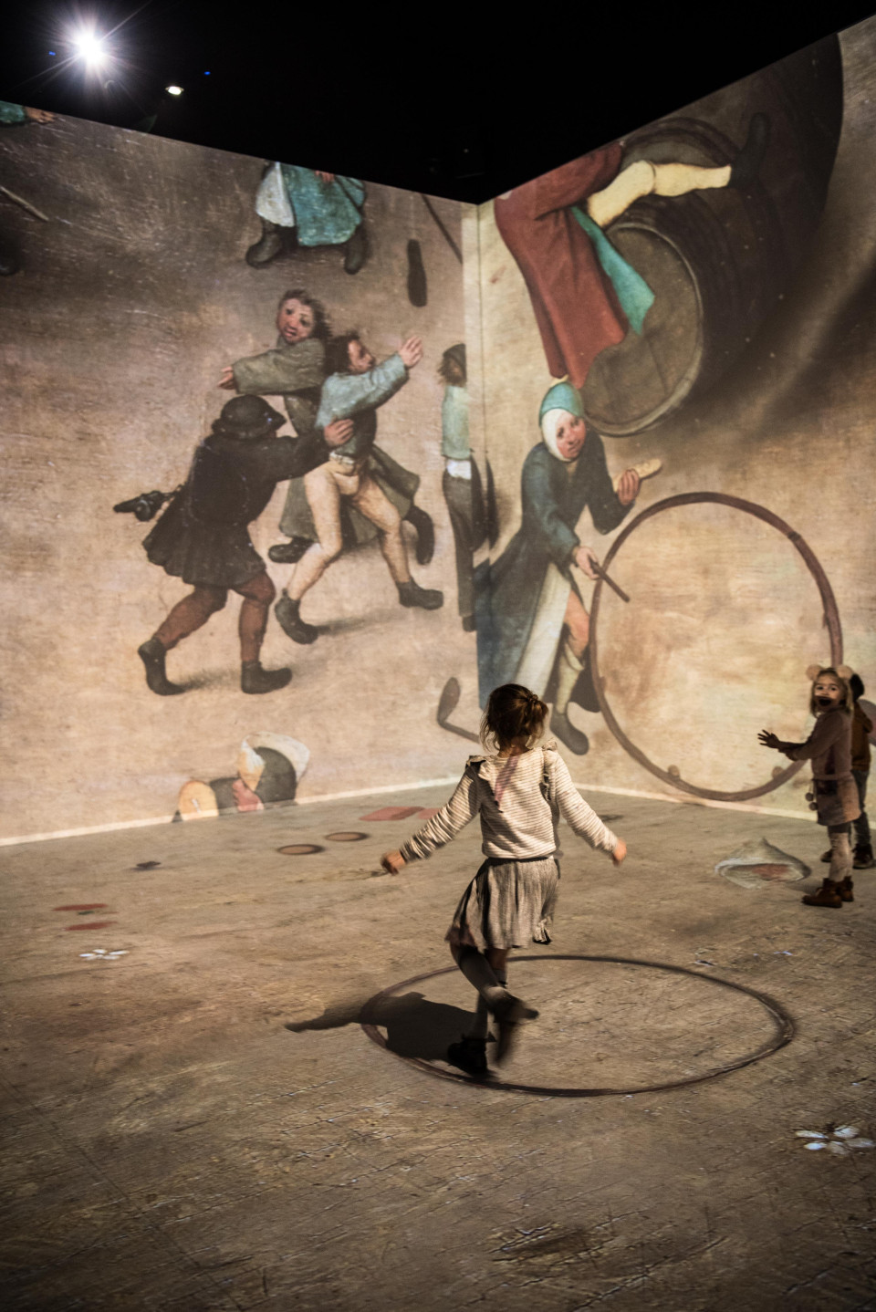 Beyond Bruegel - projection screens - RP Off White