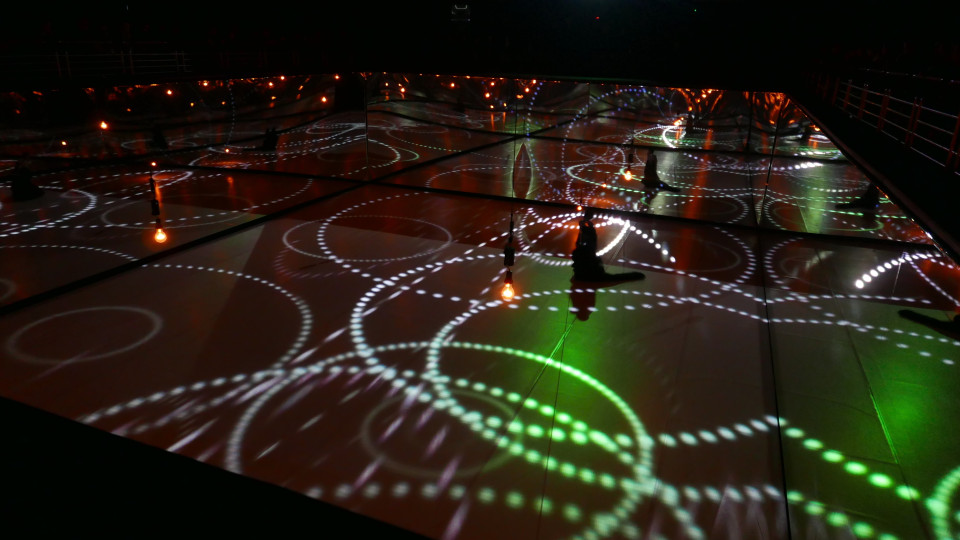 ShowTex GiantMirror for Freespace Tech lab - Zuni Icosahedron