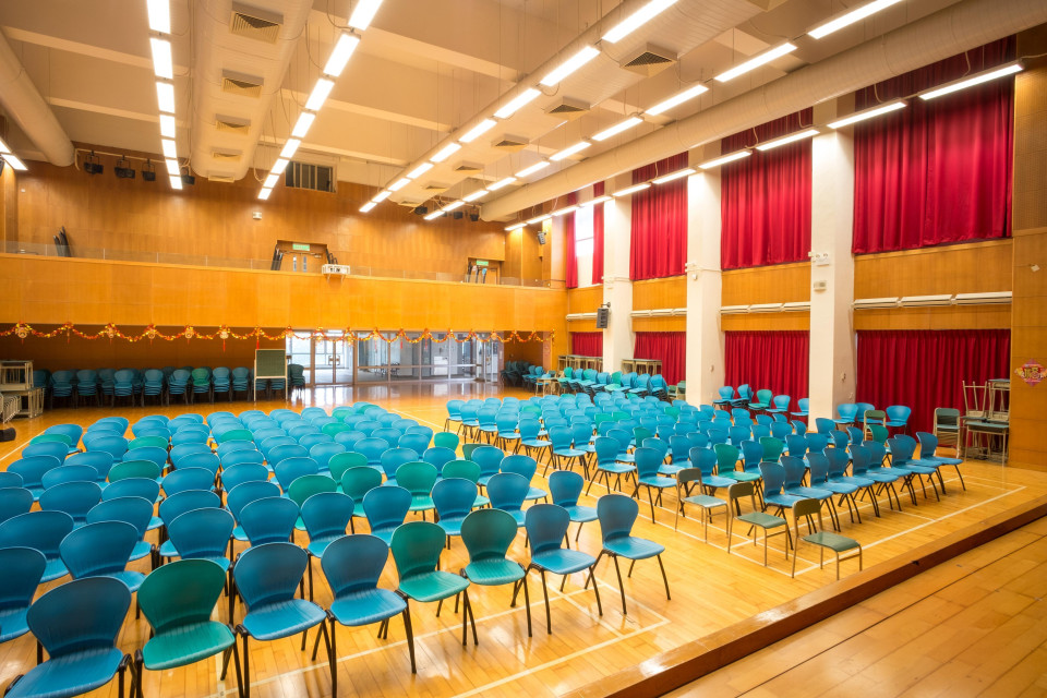 ShowTex Velours Hamlet, Blackout Double for Chiu Yang Por Yen Primary School