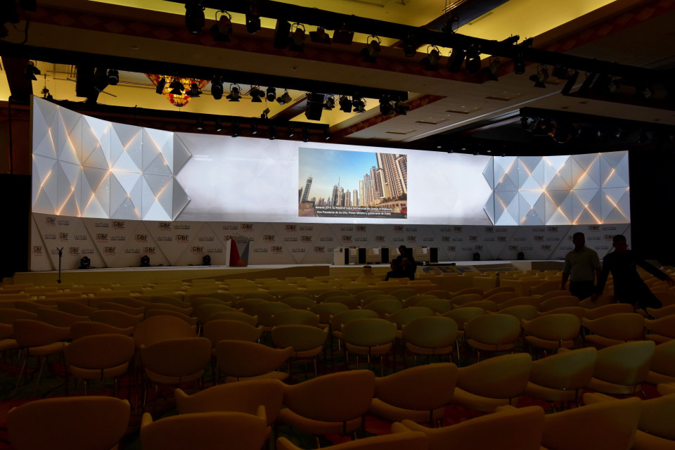 ShowTex FP White, ScreenFrame for Global Business Forum Dubai