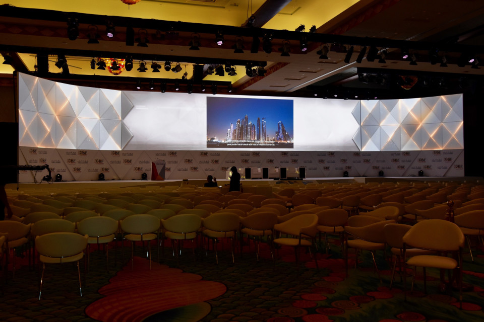 ShowTex FP White, ScreenFrame for Global Business Forum Dubai