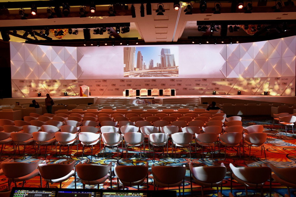 ShowTex FP White, ScreenFrame for Global Business Forum Dubai
