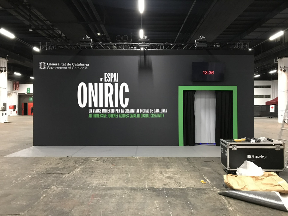 ShowTex AV Drop, Universal 250 BB Print, FP High Contrast Grey, DanceCarpet Duo, Molton for Sónar Music Festival