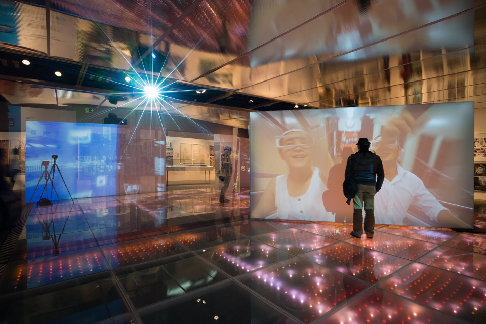 ShowTex GiantMirror, EasyDrape, RP Off-White, FP Blackout for UABBHK Exhibition