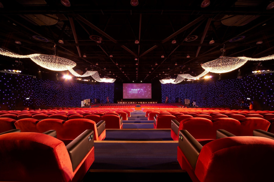 ShowTex FP Supermat Perforato, ShowTrack, HiSpeed Motor 8000, EasyDrape, GobelinTulle for Dubai Film Festival 2010