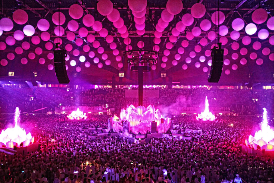 ShowTex Inflatable Projection Sphere for Sensation Amsterdam