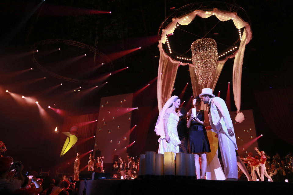 ShowTex Velours Puccini, Blackout 270, ShowLED Animation, EasyDrape, HiSpeed Motor 8000, Molton for Special Olympics