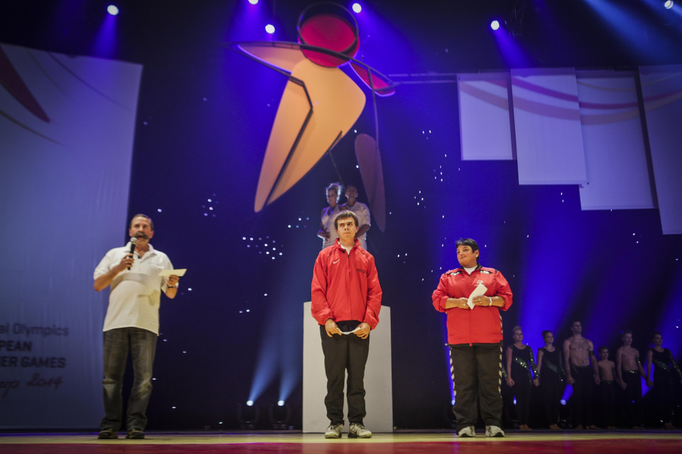 ShowTex Velours Puccini, Blackout 270, ShowLED Animation, EasyDrape, HiSpeed Motor 8000, Molton for Special Olympics