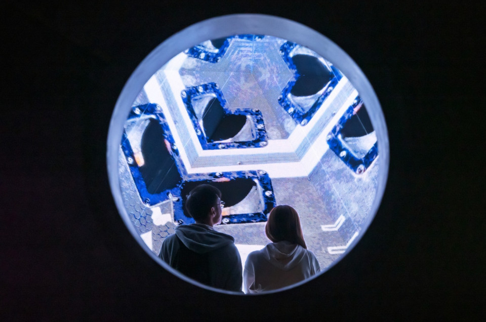ShowTex GiantMirror for Clockenflap Festival