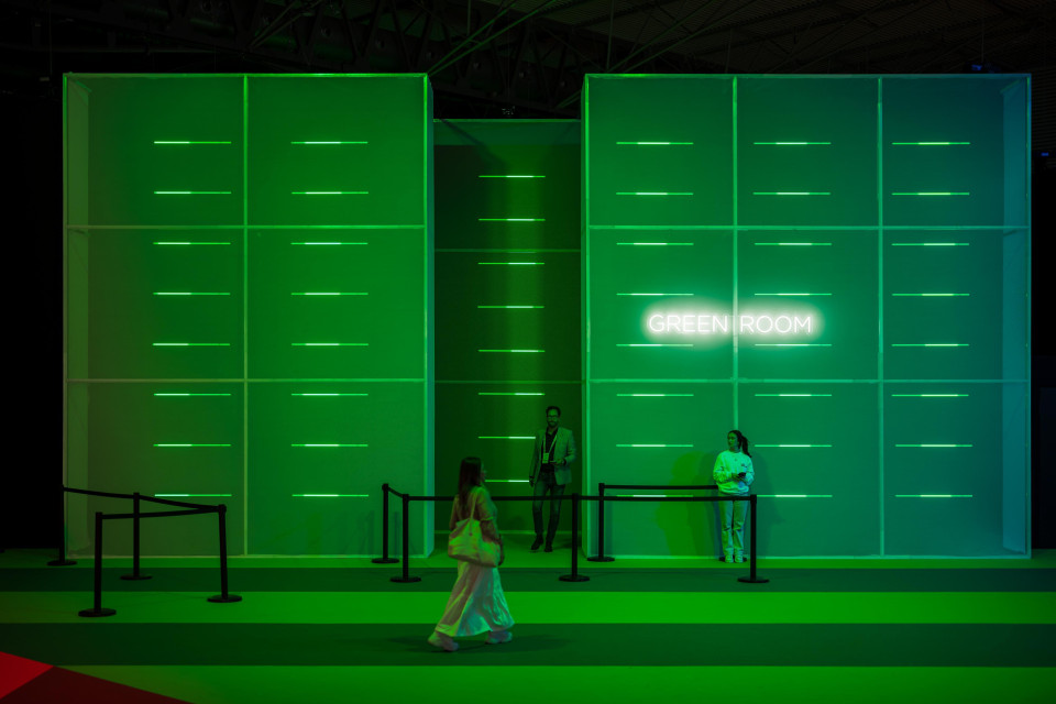 ShowTex AV Drop, StretchTulle, Molton, FP Blackout, Cyclo 75 for Smart City expo
