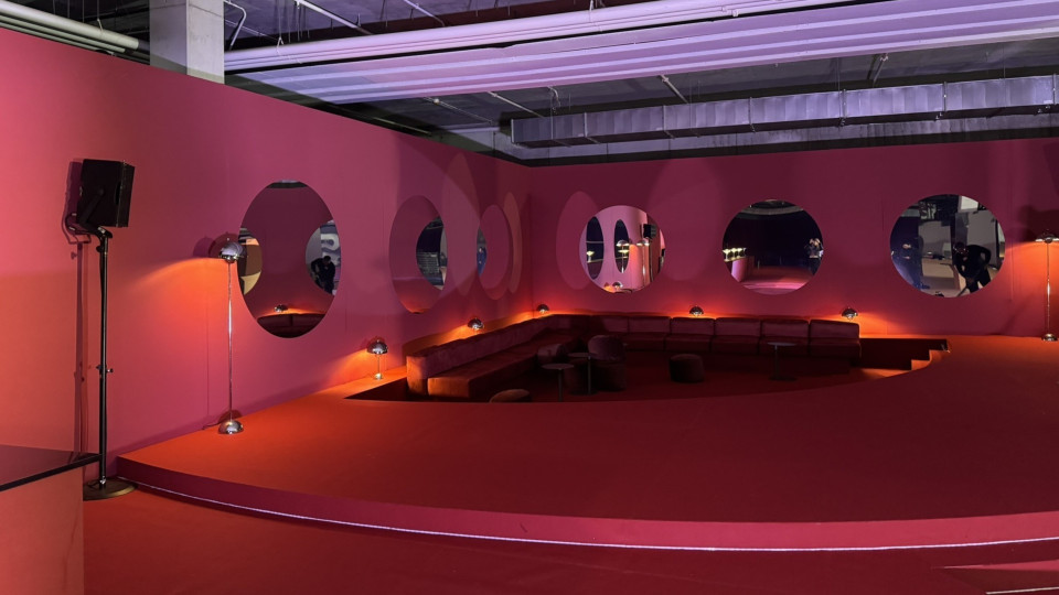 ShowTex AV Drop, Universal 250 BB Print, GiantMirror, Velours Delta CS, Molton for Mango
