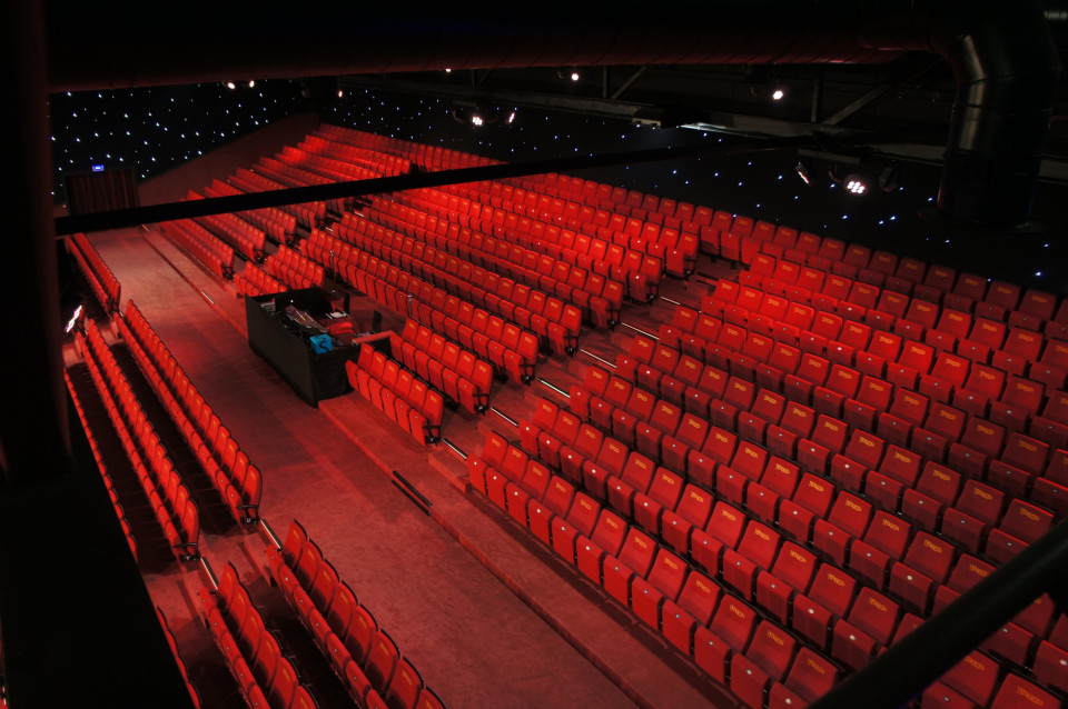 ShowTex ShowLED Classic, FP Supermat Perforato, Rail H100,ShowTrack, Single PrintFrame for Plopsa Theater