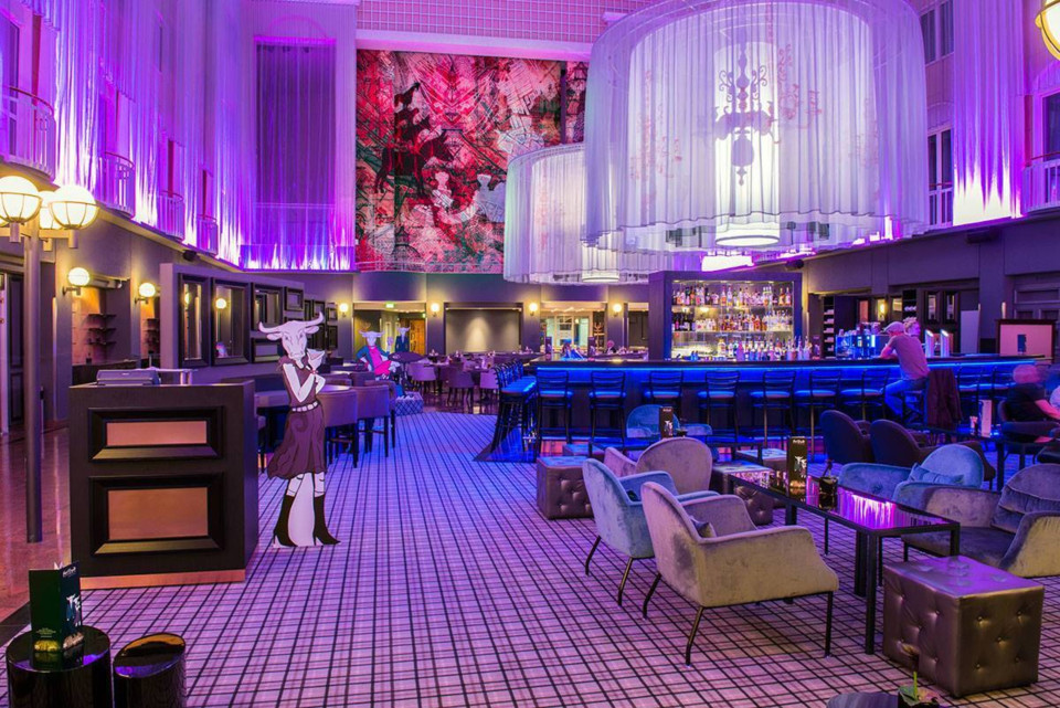 ShowTex Wool Serge Panne 540, LaserVoile, Voile CS Print, Velours Paris CS, Laser Cut Fabrics, RP Fusion, Rail H100, Single PrintFrame, Double PrintFrame for Radisson Blu atrium