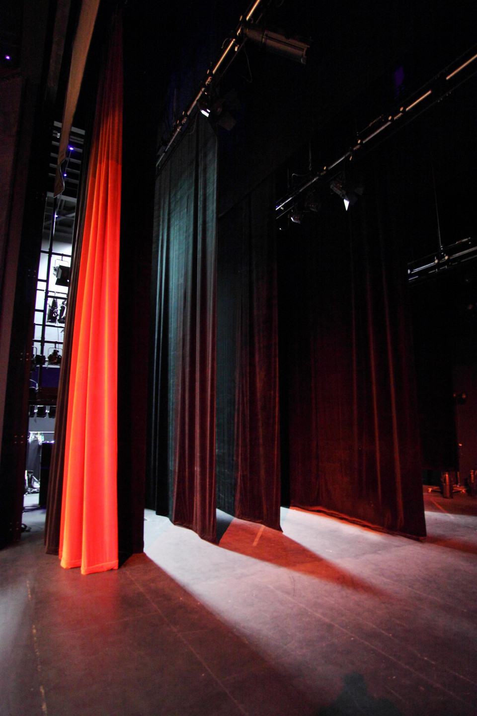 ShowTex Wool Serge Panne, Molton, ShowLED Chameleon, GobelinTulle, FP Supermat Perforato for Y Ffwrnes theatre