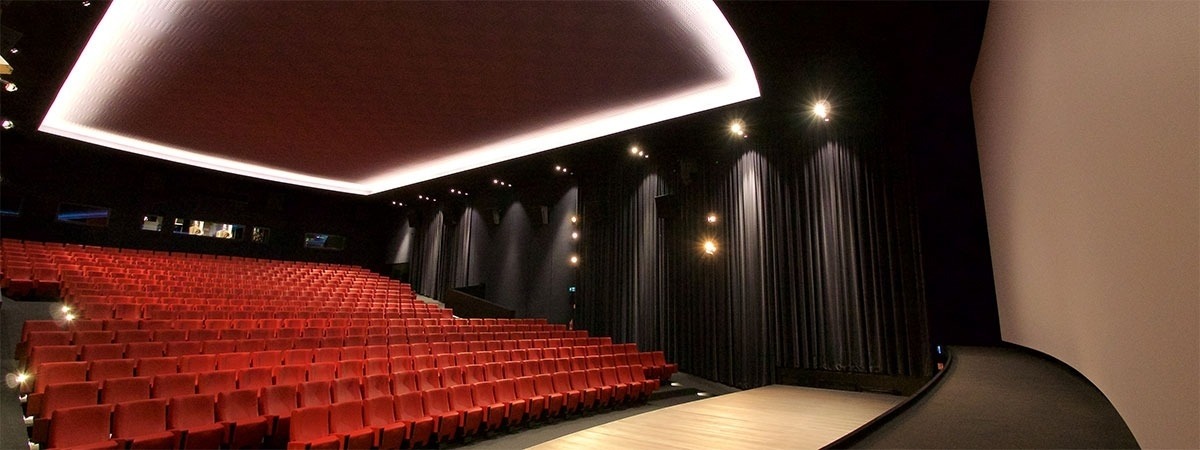 Granrex Locarno, Switzerland © 2017 La Boite Visual Art Velours Paris CS - flame retardant stage velvet