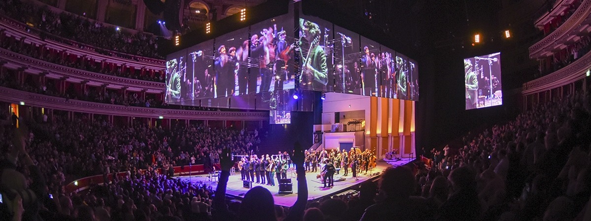 Stufish The Sessions: projection screens and roll-up systems in action